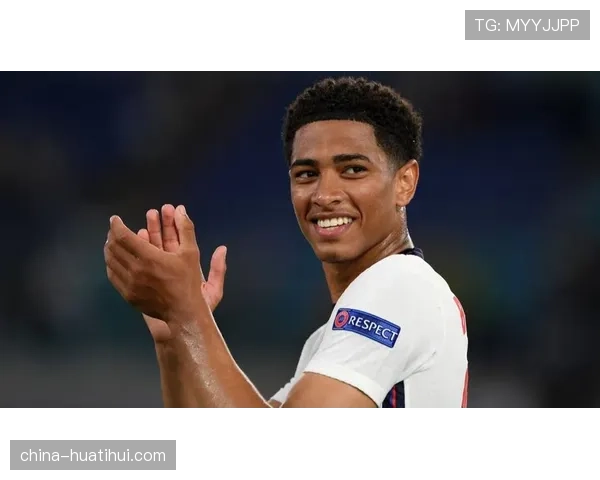 “中场节拍器”贝林厄姆的欧冠日记：在皇马扮演的全新角色